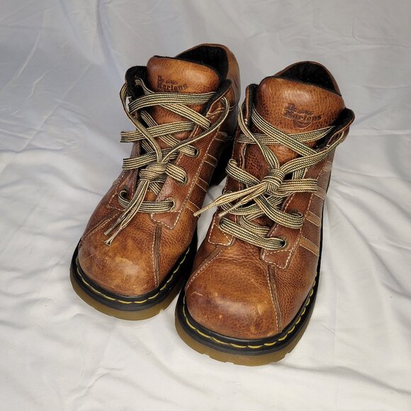 Dr. Martens 2C01 Y2K 90s Classic Brown Lace Up Boots W10 M9